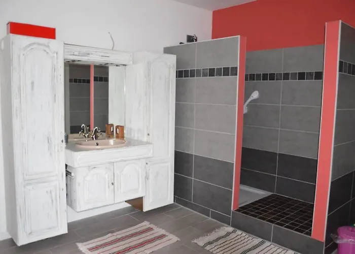 Vakantiehuis La Cense Du Vieux Frene