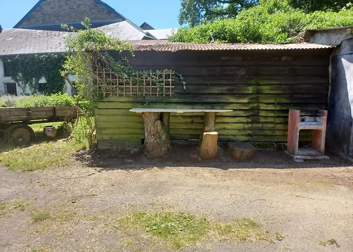 Vakantiehuis La Cense Du Vieux Frene *